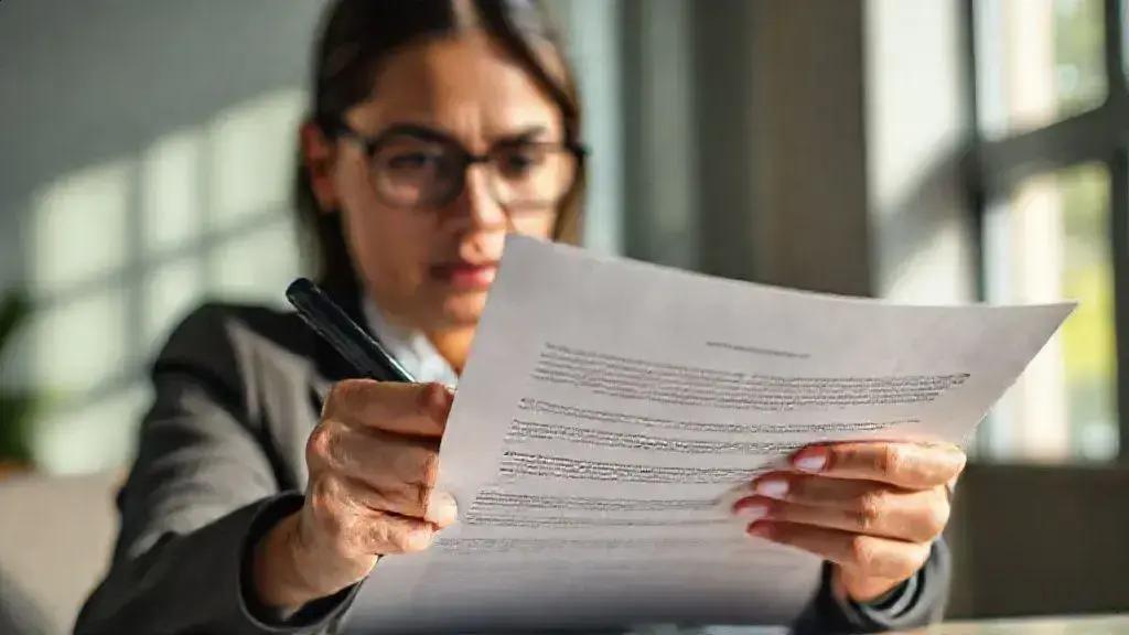 a empresa pode pedir atestado de antecedentes criminais? saiba quando isso é legal