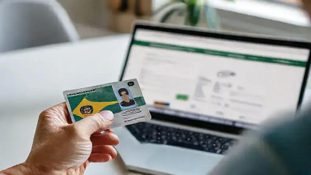 Documento de identidade (RG) e CPF: comprovação pessoal simplificada