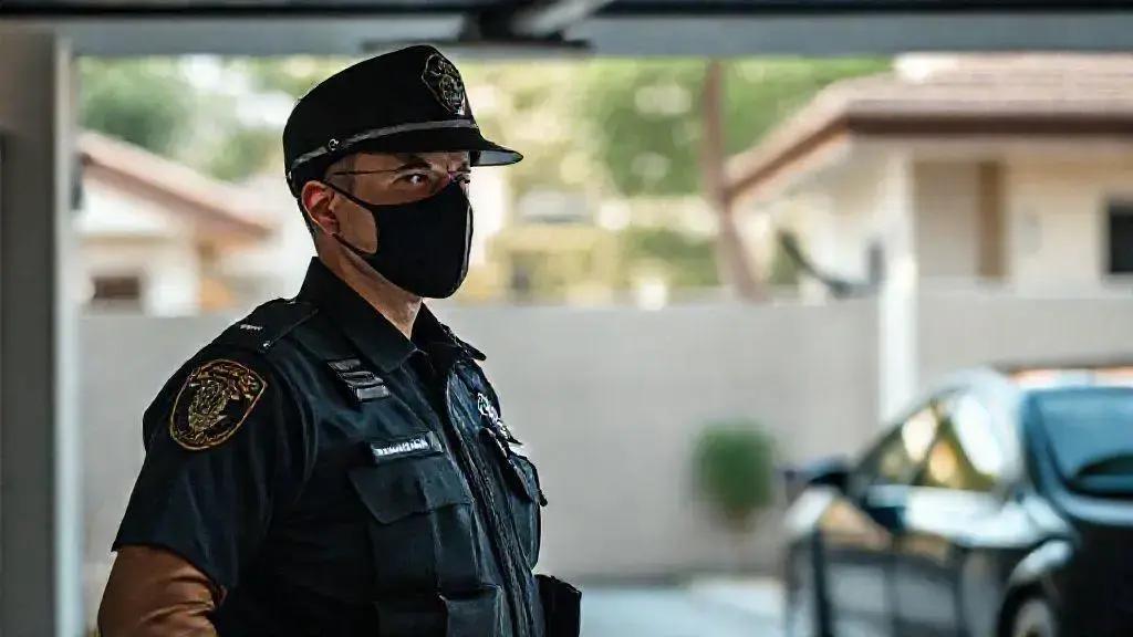 Oficial de Justiça Pode Entrar na Garagem ou Arrombar para Apreender Veículo?