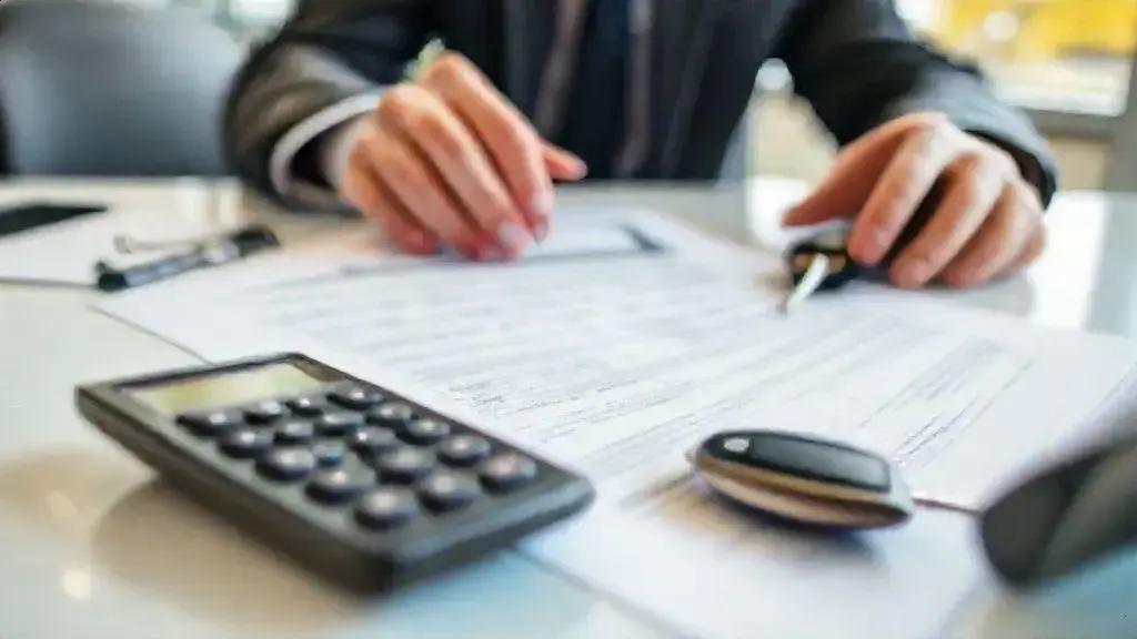 revisão de contrato de financiamento de veiculo: saiba quando pedir e evitar prejuízos
